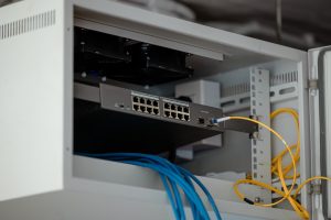 Single,Rack,Lan,Network,Switching,In,Cabinet,Install,Internet,Sharing