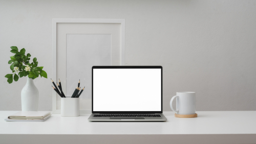 laptop-on-workspace